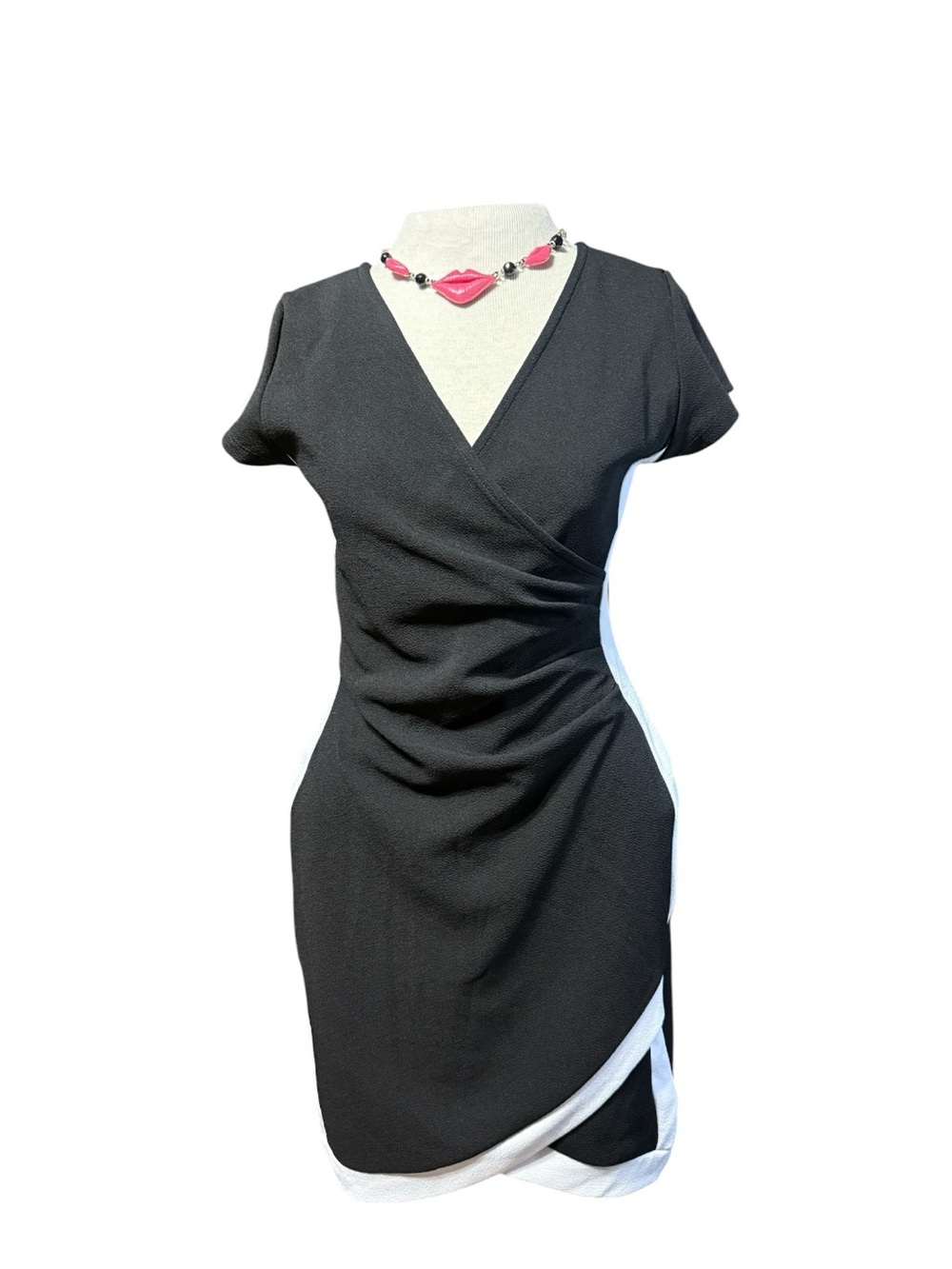Almost Famous Y2K Dress L
Cap Short Sleeve Sexy Wrap Tulip Hem Whimsigoth Black